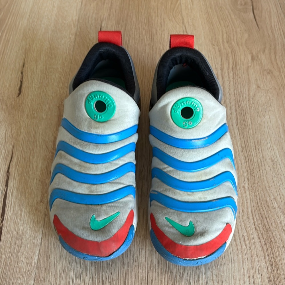 Nike Dynamo Sneakers
